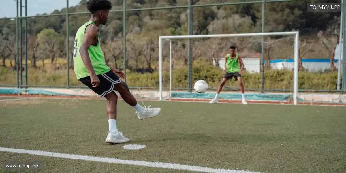 🏆 冠军同款，把荣耀穿在身上！